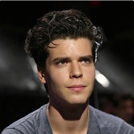 Gus Halper has a net worth of $500k.